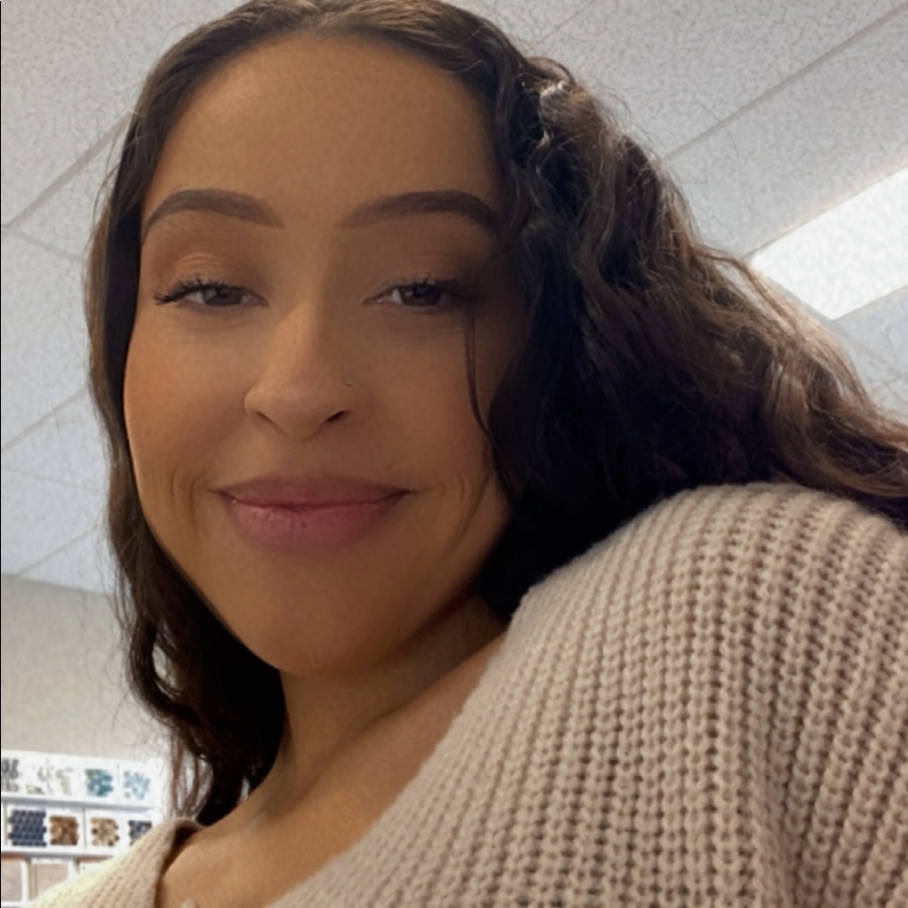 Meet your Posher, Natalie